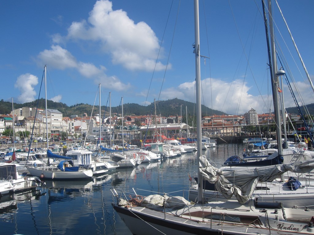Conselleria de Cultura e Educación participa en Cangas na inauguración da exposición ‘O froito prohibido’, de María Xosé Domínguez