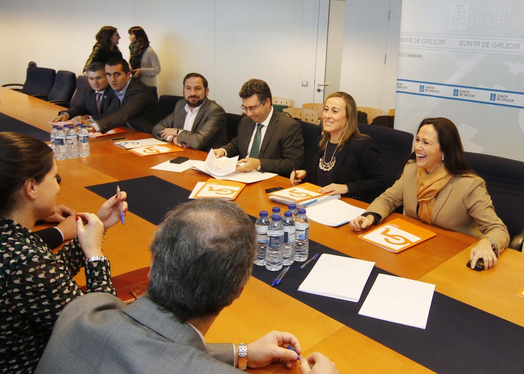 A Xunta e 13 concellos da área de Vigo acordan impulsar a posta en marcha do Plan de Transporte Metropolitano