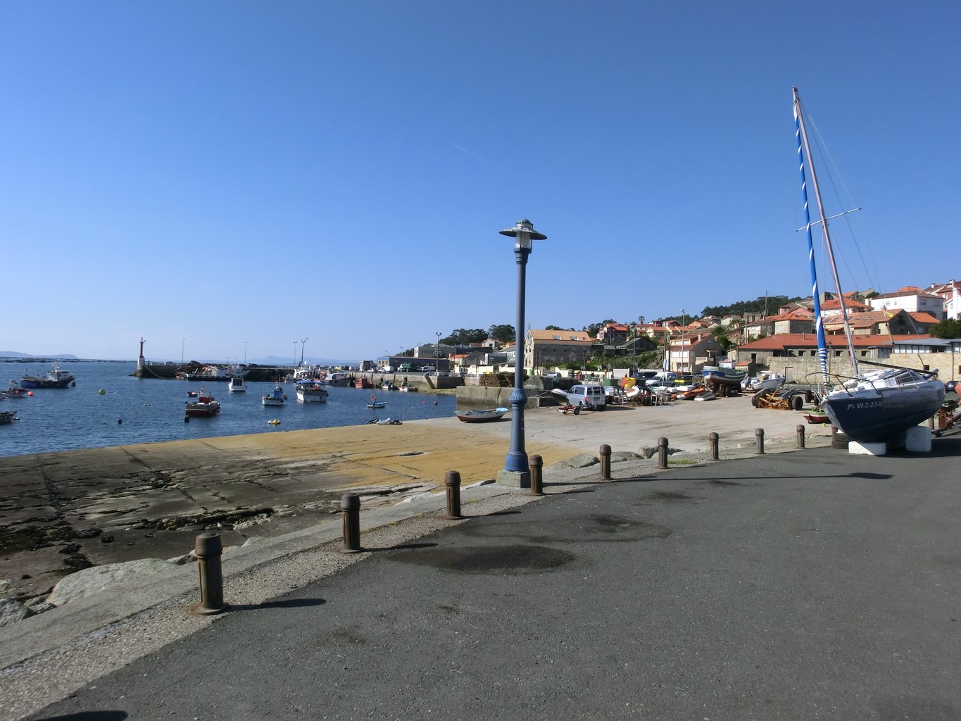 Técnicos-Consellería-Medio-Rural-Mar-estudarán-viabilidade-acometer-reformas-lonxa-Aldán-Cangas