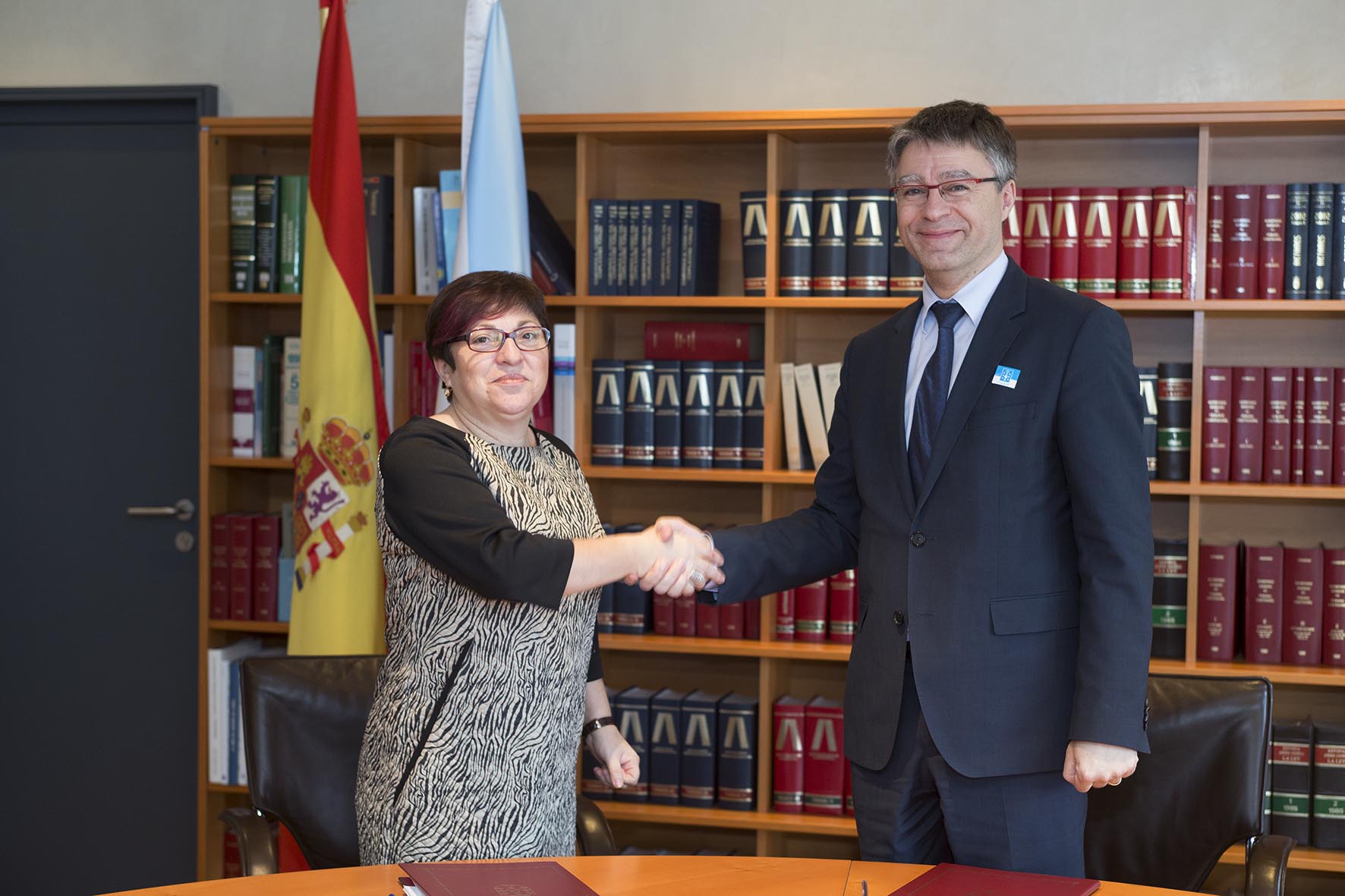 Lourdes-Vilachán-Directora-Xunta-Servizo-Galego-Saúde-asinou-contrato-construción-centro-saúde-Marín