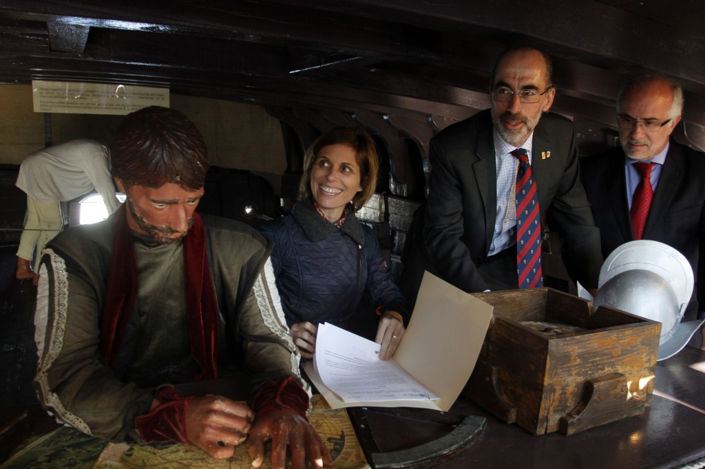 A directora de Turismo de Galicia e o alcalde de Baiona asinaron esta tarde un convenio de colaboración para a celebración da 522 edición da Festa da Arribada da Carabela Pinta