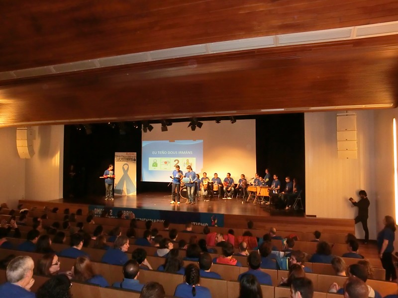 Día-Mundial-Concienciación-sobre-o-Autismo-2015-“Autismo. Stop Discriminación”