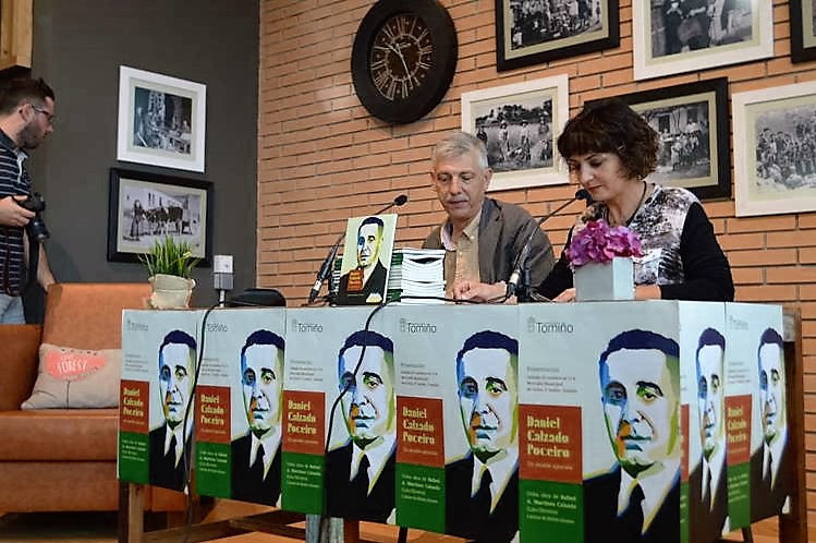 tomino-presenta-o-libro-daniel-calzado-poceiro-do-ex-concelleiro-nacionalista-lito-oliveira-facendo-unha-dobre-homenaxe