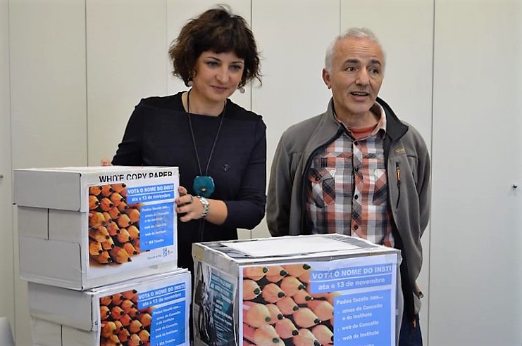 tomino-escolle-por-votacion-popular-o-nome-de-anton-alonso-rios-para-o-seu-instituto