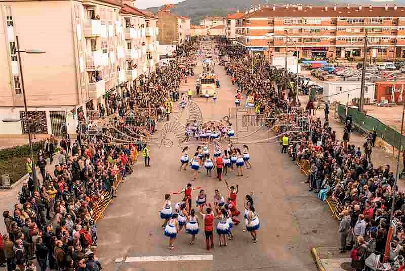 Tui-o-concurso-desfile-de-comparsas-e-grupos-de-entroido-de-tui-celebrarase-o-27-de-febreiro