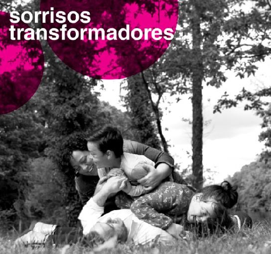 inaugurada-a-mostra-sorrisos-transformadores-no-multiusos-de-chapela-redondela