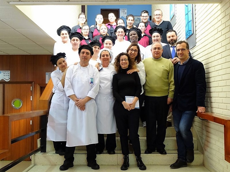 alumnos-do-v-obradoiro-de-emprego-terras-do-minor-atenderan-o-comedor-social-do-val-minor