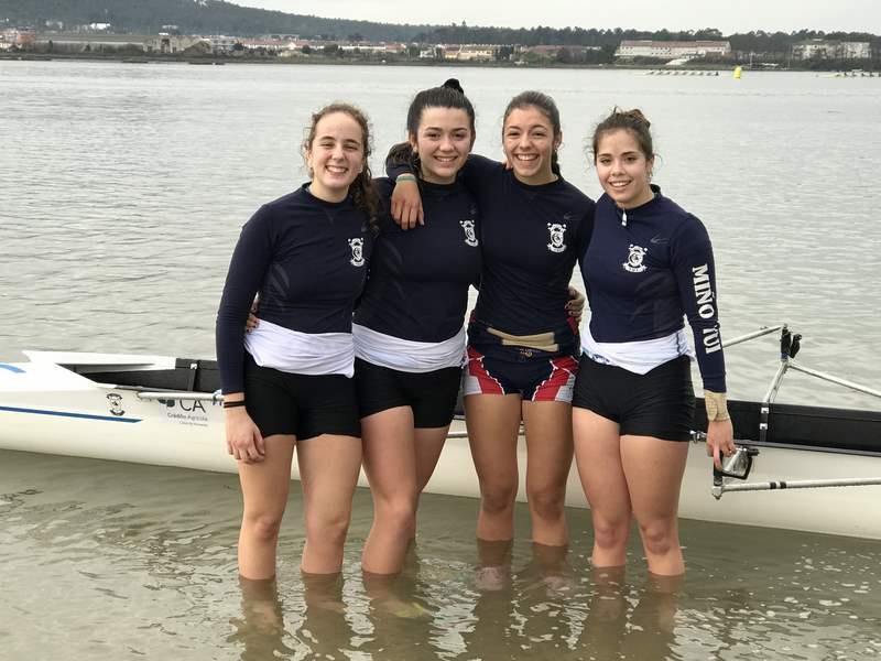 medalla-de-prata-para-as-remeiras-do-club-remo-do-mino-na-vi-regata-internacional-de-fondo-en-viana-do-castelo