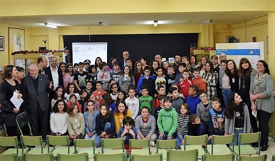 a-rag-presenta-no-ceip-carlos-casares-de-nigran-a-web-primavera-das-letras-2017