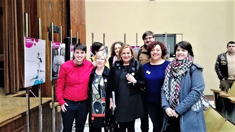 a-exposicion-sorrisos-transformadores-chega-a-santiago-de-compostela