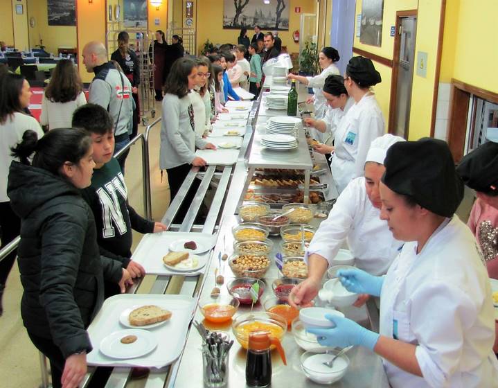 almorzos-saudables-para-120-escolares-do-val-minor