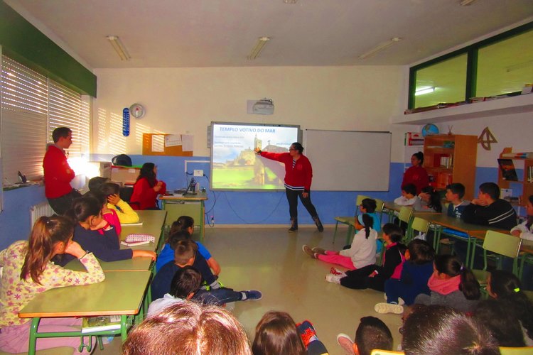 Os participantes no “Valiemprega Xove” ofrecen duas actividades para coñecer o Val Miñor