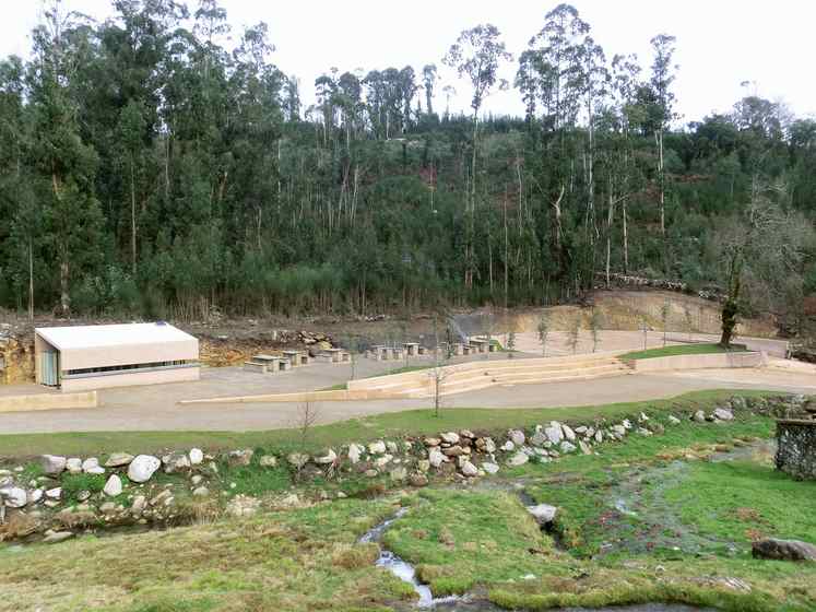 inaugurado-o-novo-aparcadoiro-e-area-de-recepcion-de-visitantes-da-ruta-dos-muinos-do-folon-e-o-picon-no-rosal