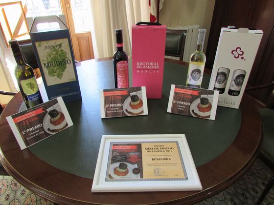 a-guarda-entregou-o-premio-ao-mellor-pincho-da-lamprea-do-mino-2017