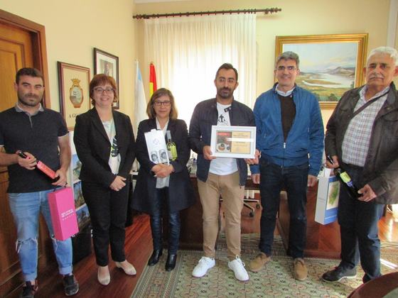 a-guarda-entregou-o-premio-ao-mellor-pincho-da-lamprea-do-mino-2017