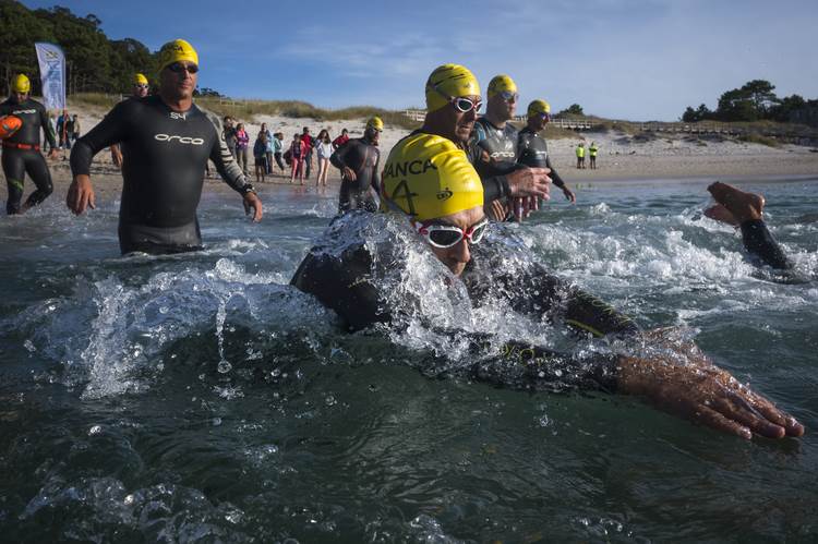 a-tripla-coroa-illas-atlanticas-unha-das-carreiras-de-natacion-mais-longas-e-duras-de-europa-esta-a-piques-de-completar-as-inscricions-para-a-sua-terceira-proba