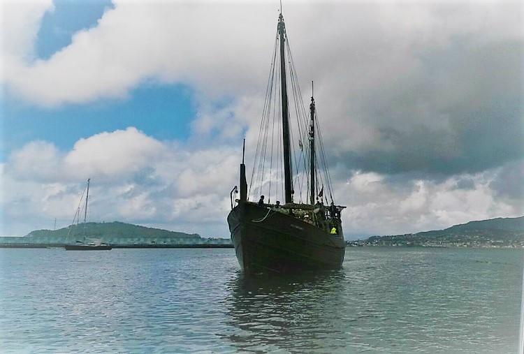 baiona-recibe-unha-vez-mais-a-visita-da-carabela-portuguesa-boa-esperanca