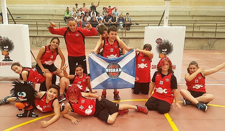 o-equipo-alevin-do-club-baloncesto-nigran-proclamase-campion-de-liga
