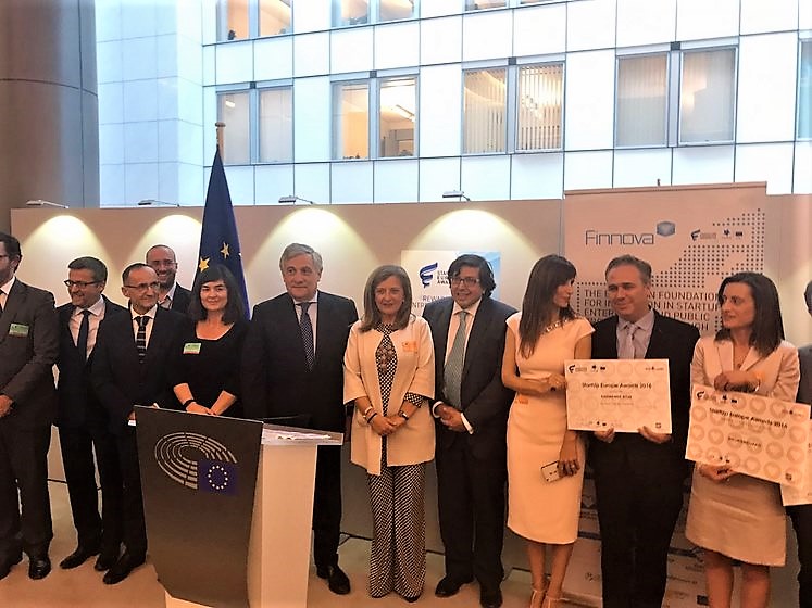 consorcio-zona-franca-vigo-recibe-no-parlamento-europeo-premio-polo-seu-traballo-favor-das-empresas-emerxentes