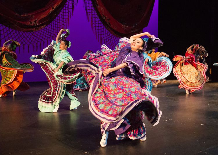 folclore-xeorxia-letonia-kenia-e-mexico-chega-tui-na-xviii-noite-internacional-do-mino