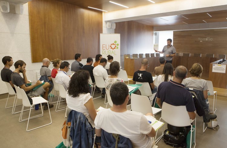 programa-cos-pes-na-terra-da-escola-eu-rural-comeza-tomino-seu-itinerario-informativo-e-demostrativo