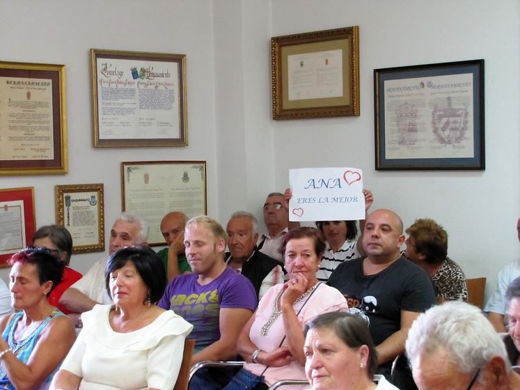 corporacion-municipal-baiona-rende-unha-emotiva-despedida-ana-simons