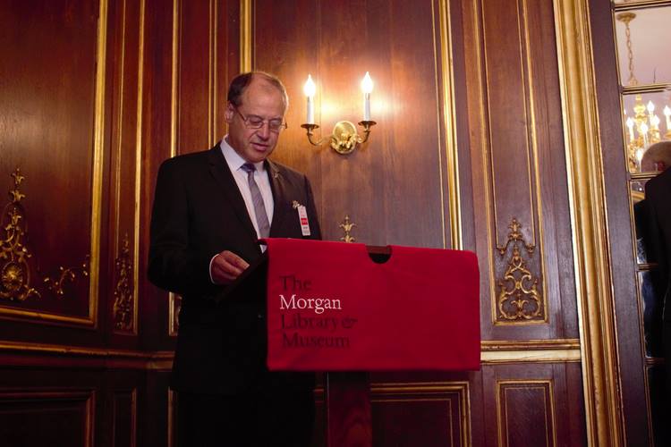 800-anos-despois-pergamino-vindel-inicia-seu-retorno-vigo