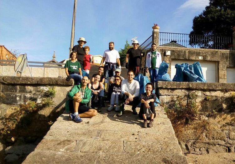 Fundamentalmente sacouse material de construción pero tamén cristais, neumáticos, plásticos... En total, suman 2'5 toneladas recollidas dende o ano 2015, cando o Concello de Nigrán promoveu esta xornada no esteiro