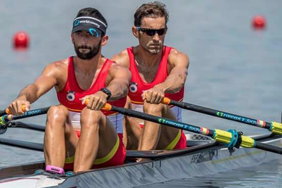 os-remeiros-do-club-remo-tui-seta-jesus-gonzalez-e-david-prada-finalizaron-campionato-do-mudo-sarasota-eeuu