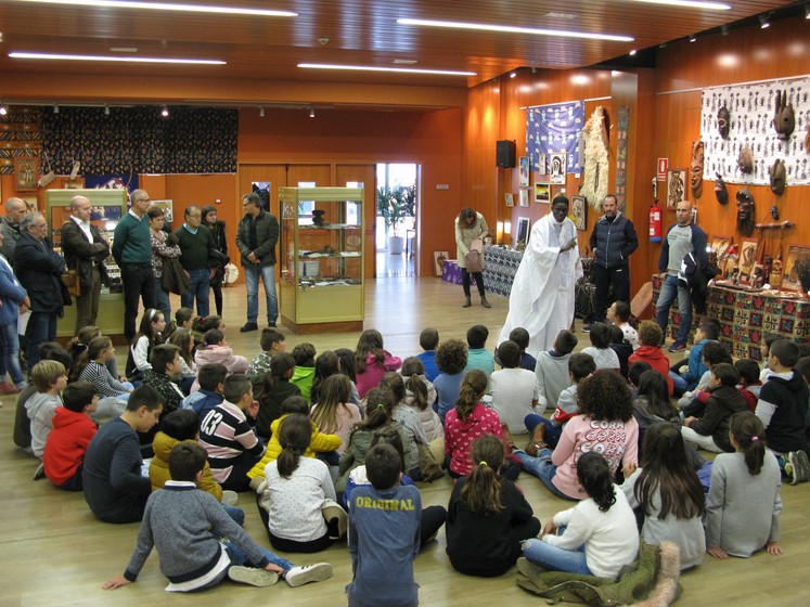 mostra-outra-cara-africa-amosa-riqueza-cultural-do-continente-mais-200-pezas-expostas