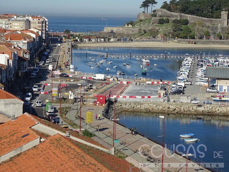Fontes do Concello confírmannos que as obras da zona do Porto Pesqueiro estarán rematadas a mediados de decembro e van a ofrecer aos baioneses un novo espazo de descanso e lecer.