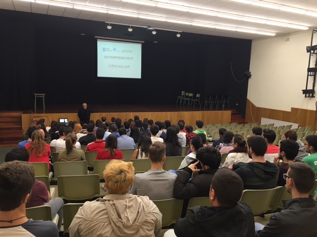 340-persoas-5-concellos-da-provincia-pontevedra-participan-nas-primeiras-charlas-do-programa-depoemprende-na-fp