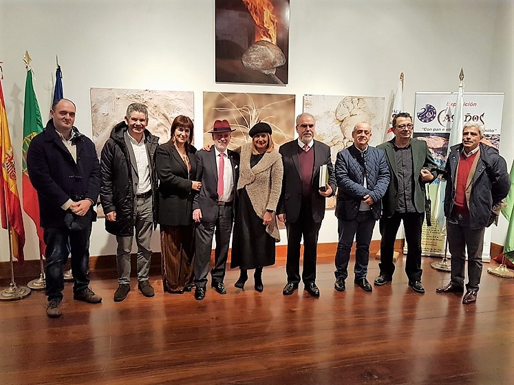 silva-inaugura-viana-do-castelo-exposicion-caminos-pan-e-vino-andase-camino