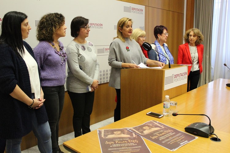 lucia-troncoso-eva-fontans-e-raquel-arman-ganadoras-da-ii-edicion-dos-premios-sofia-novoa-ortiz