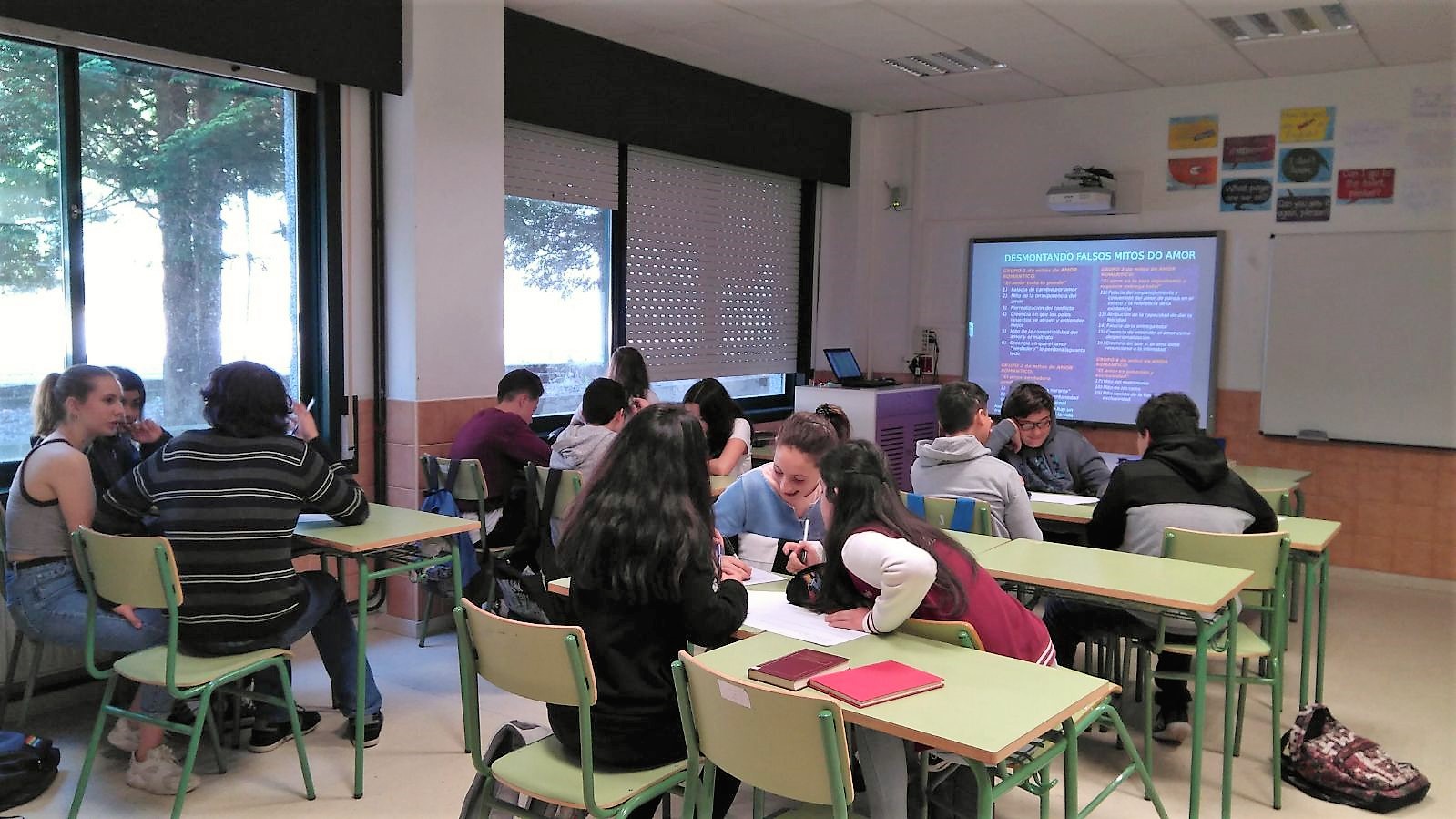 ies-anton-alonso-rios-tomino-acolle-os-programas-intervencion-socio-educativa-na-aula-e-persefone-saude