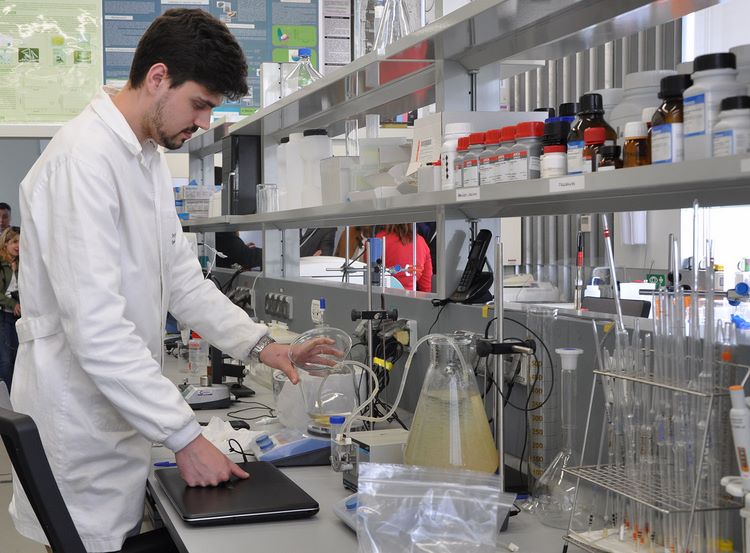 mais-de-160-investigadoras-e-investigadores-estan-traballando-a-pleno-rendemento-no-mti-da-universidade-de-vigo