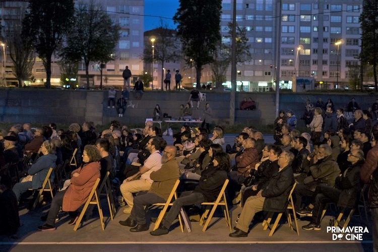 o-filme-documental-vigo-1972-prexectado-nos-barrios-de-coia-e-teis-reune-a-mais-de-trescientas-persoas