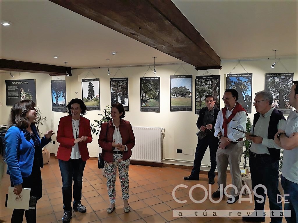 a-sala-de-exposicions-do-concello-do-rosal-acolle-a-mostra-as-nosas-senlleiras