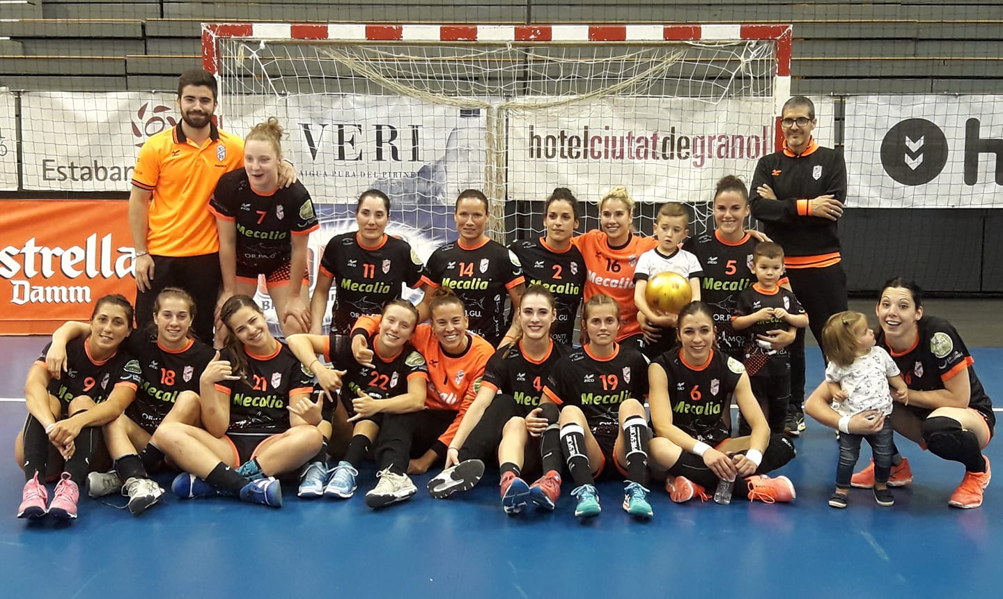O Atlético Guardés, primeiro club galego que logrou o título de Liga na máxima categoría do balonmán feminino español, recibirá o premio ao mellor equipo