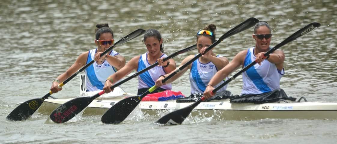 A selección feminina galega de piragüismo gana o Gran Premio Internacional K4 de Castela e León
