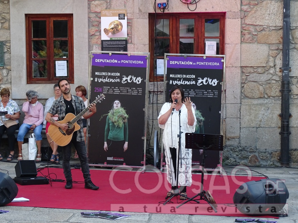 A música de Uxía reivindica na Guarda a loita pola igualdade dentro da acción "Violencia Zero" da Deputación de Pontevedra