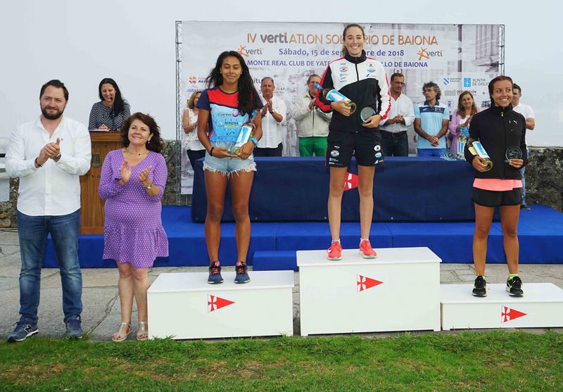 Triunfo solidario de Denis Incutti e María Lois no Vertiatlón de Baiona