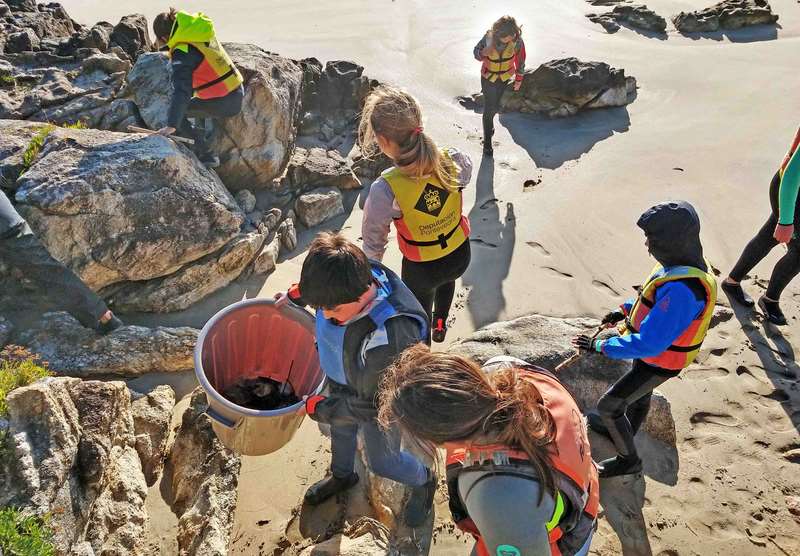 Baiona persegue a pegada do plástico