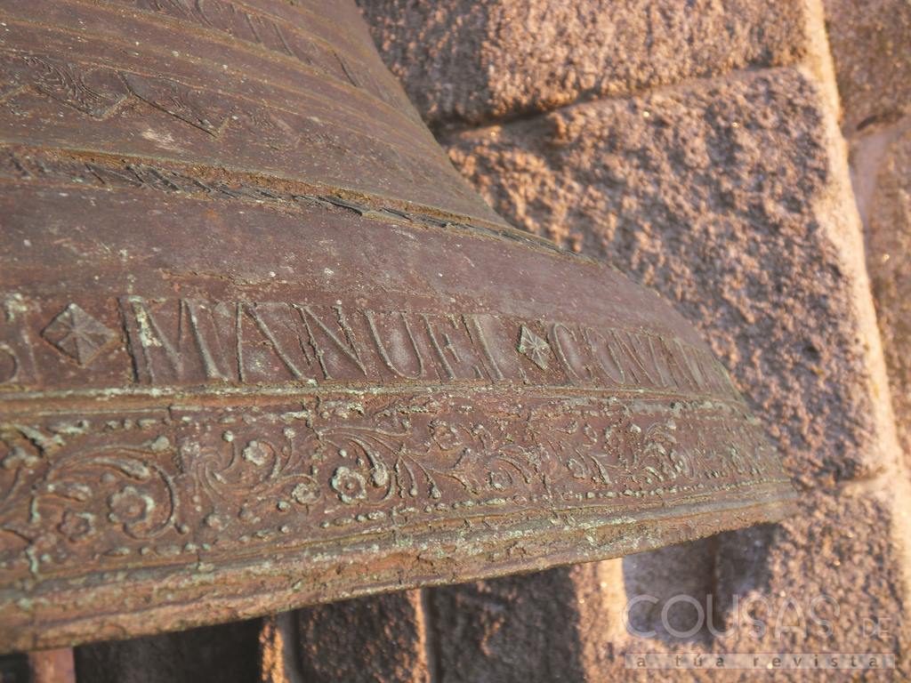 A torre do campanario e as campás do mosteiro de Santa María A Real de Oia