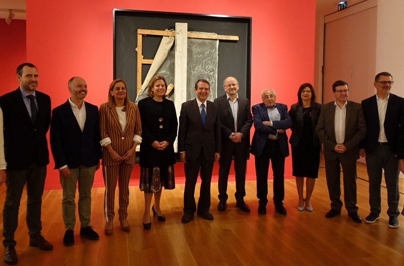 O MARCO inaugura "Destacados. Colección Telefónica" con obras de Picasso, Magritte, Tàpies ou Chillida