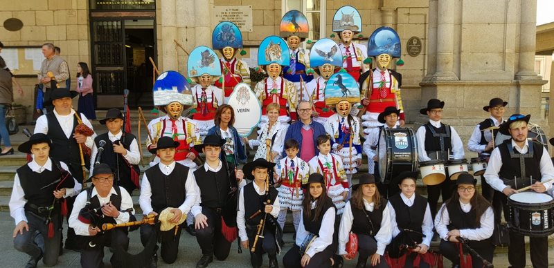 Os entroidos galegos celebran o seu primeiro Desfile de Primavera con máis de 300 participantes polas rúas de Ourense