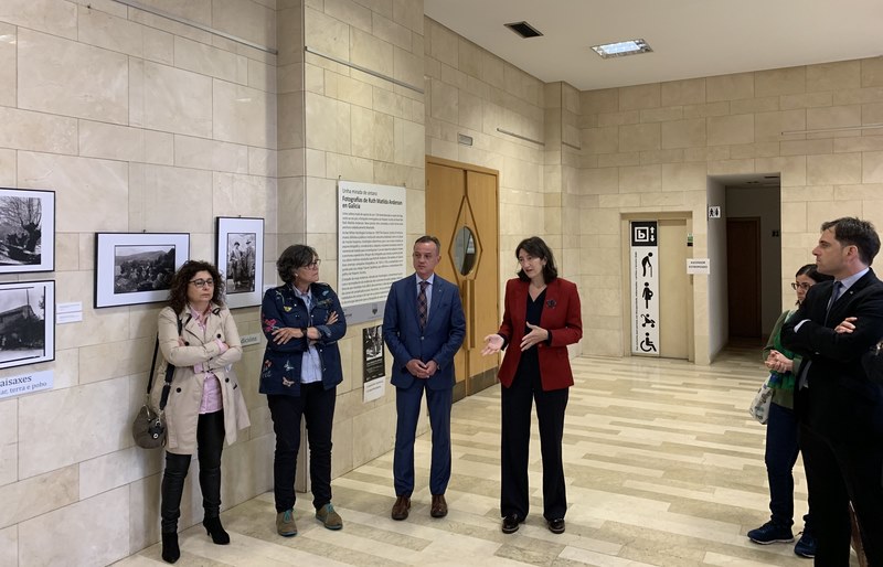 Inaugurada a exposición fotográfica de Ruth Matilda Anderson no Centro Cultural de Porriño