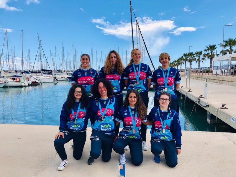 O equipo feminino de piragüismo Penedo-Te Importa, terceiro en Burriana