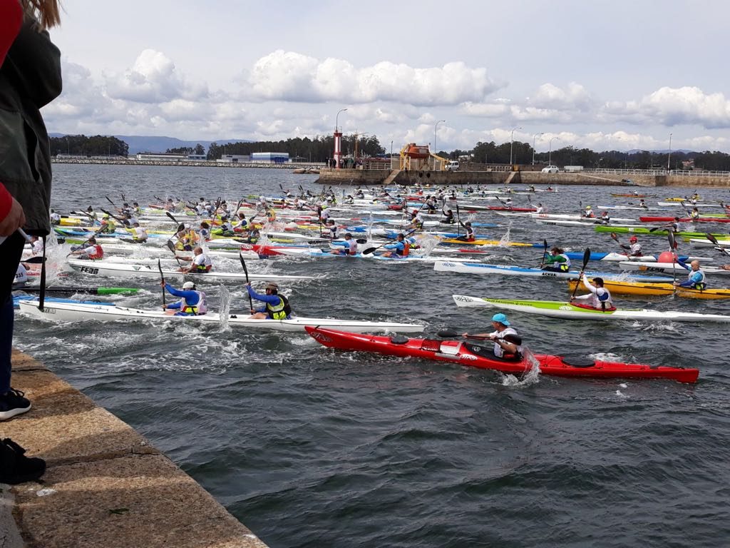 280 deportistas participarán na II Regata Galega de Kaiak de Mar/Sup de Cambados
