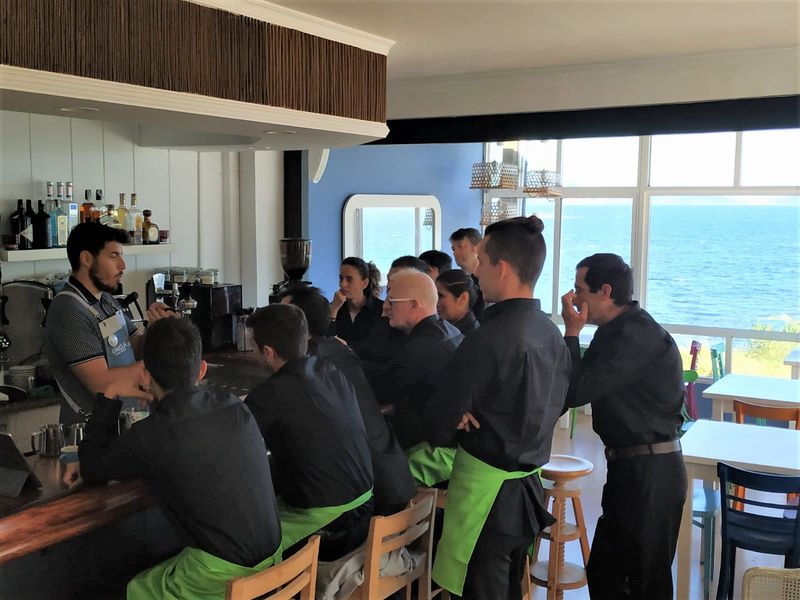 Masterclass ao alumnado do Curso de Auxiliar de Restaurante-Bar da Fundación Érguete-Integración en Nigrán